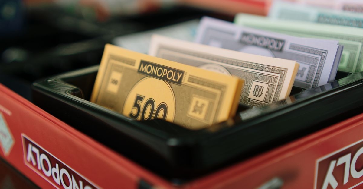 Od oszczędzania do inwestowania: edukacja finansowa, która buduje pewność inwestora